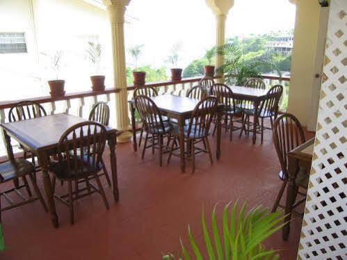 Rich View Hotel คิงส์ทาวน์ ภายนอก รูปภาพ